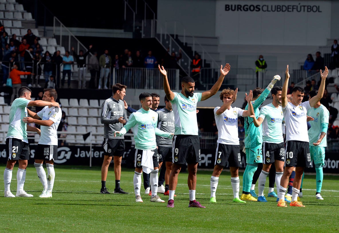 Fotos: El Burgos CF continúa imbatido