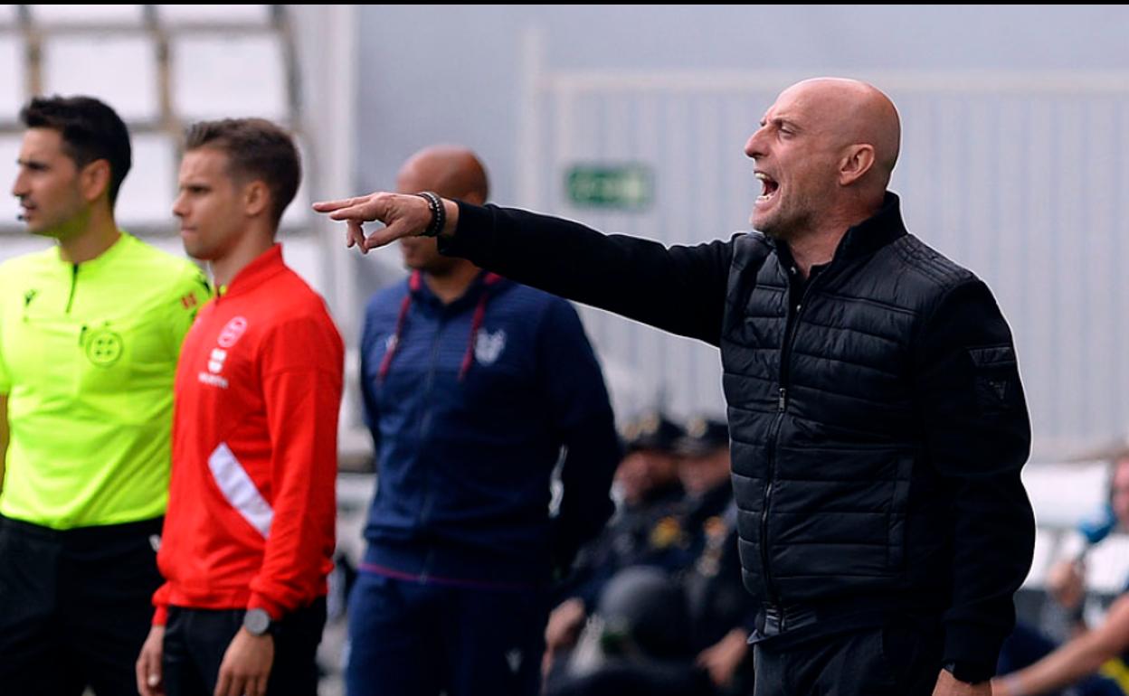 Julián Calero, técnico del Burgos CF. 