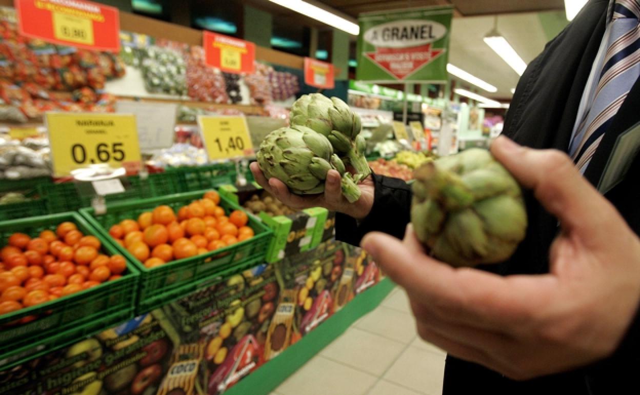 La subida de la cesta de la compra es inabarcable para muchas familias.