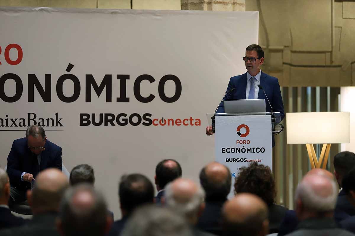 Fotos: Juan José Toribio, prestigioso y reconocido economista participa en el primer Foro Económico de BURGOSconecta