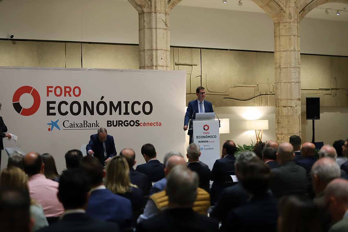 Fotos: Juan José Toribio, prestigioso y reconocido economista participa en el primer Foro Económico de BURGOSconecta