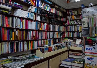 Imagen secundaria 1 - Librería del Espolón en su 115 aniversario en Burgos 