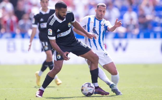 El goleador Alavés visita al imbatido Burgos en un duelo de rachas enfrentadas