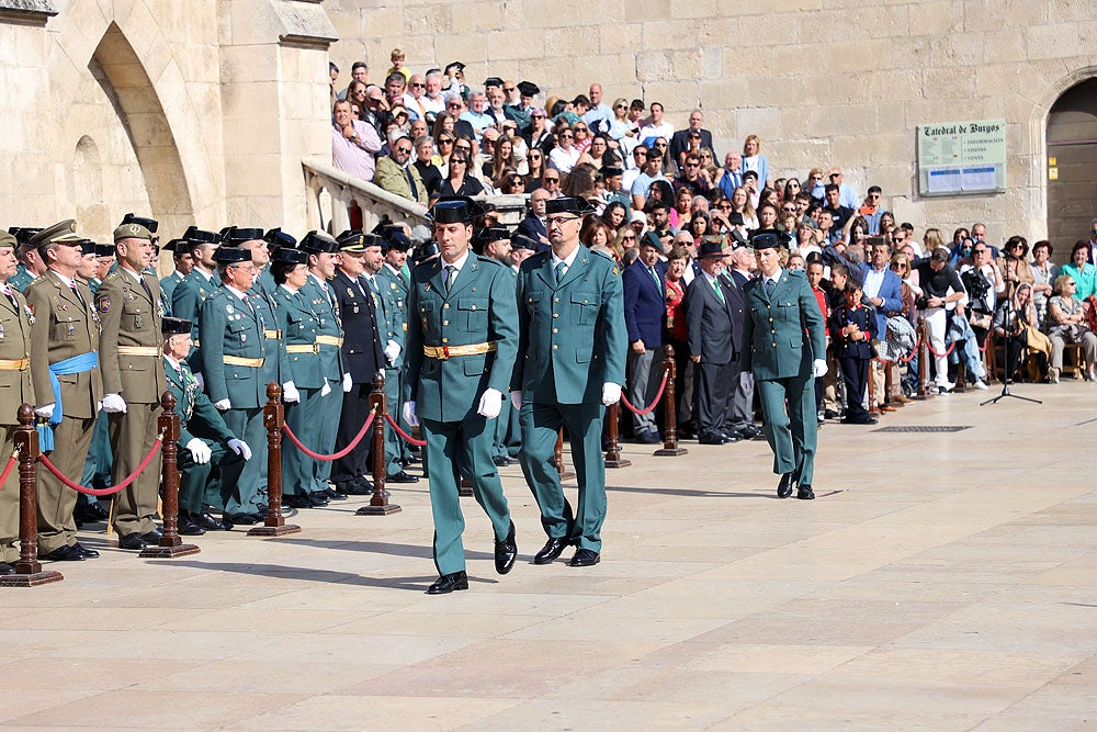 Fotos: La Guadia Civil de Burgos ha impuesto 23 condecoraciones en la Virgen del Pilar