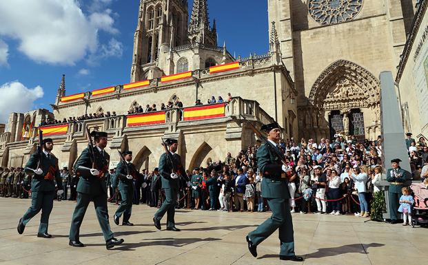 La Guardia Civil de Burgos celebra su Patrona a los pies de la Catedral