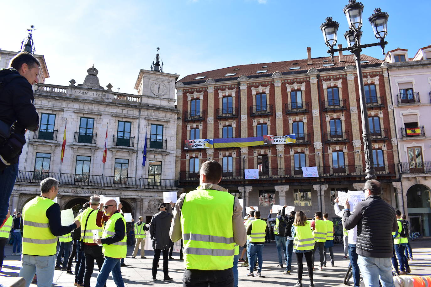 Fotos: La Policía Local de Burgos protesta frente al Ayuntamiento