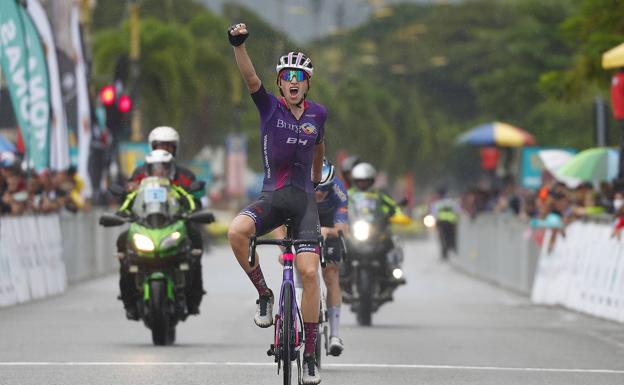 Victoria de Alex Molenaar para despedir la temporada en Langkawi