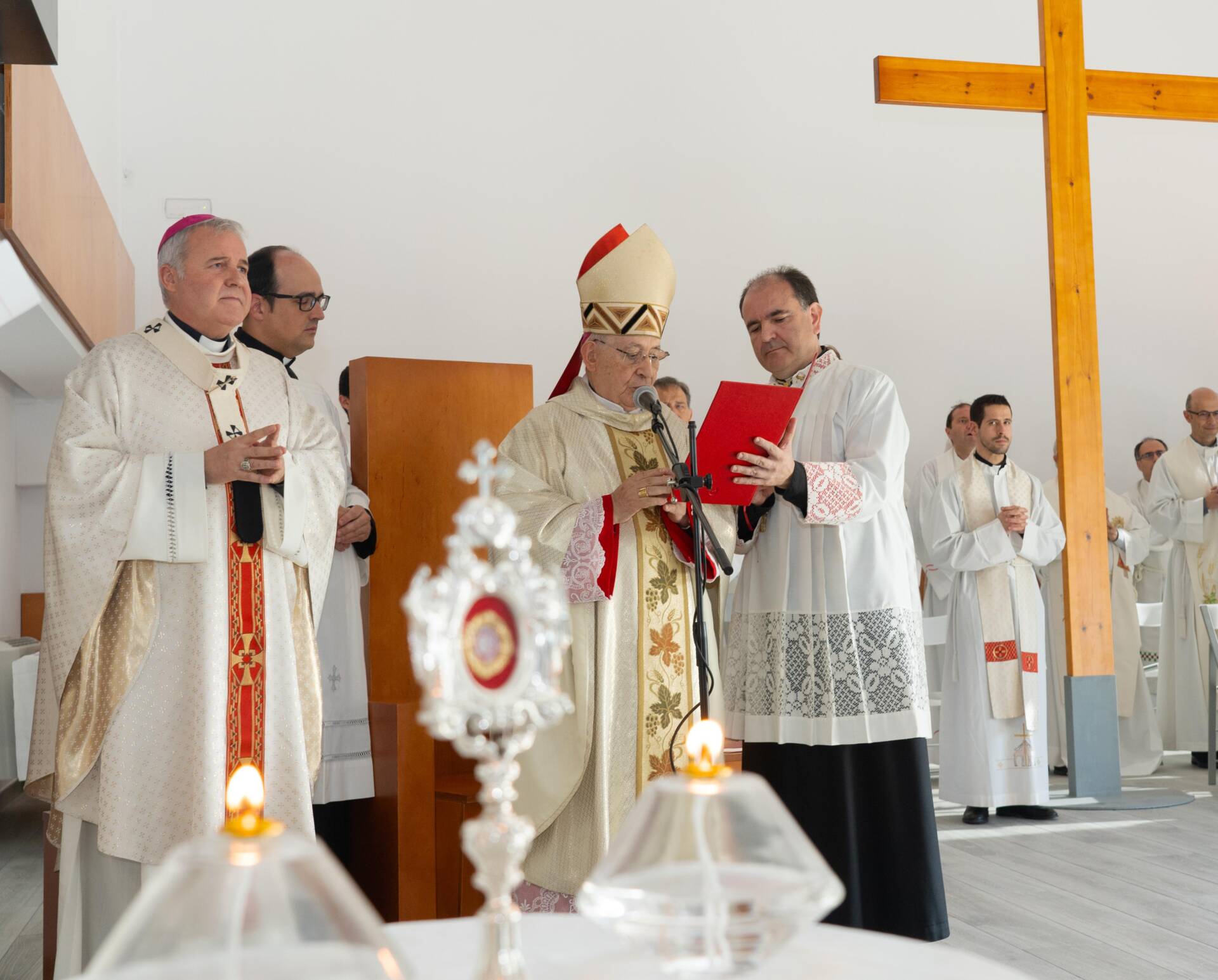 Fotos: Nueva parroquia de Juan Pablo II