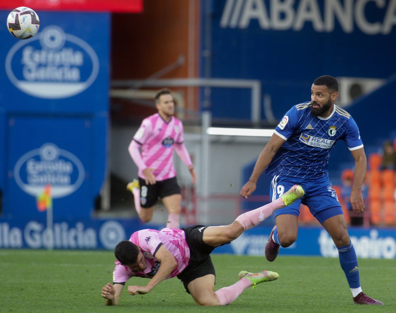 Fotos: El Burgos sufre la primera derrota de la temporada ante el Lugo