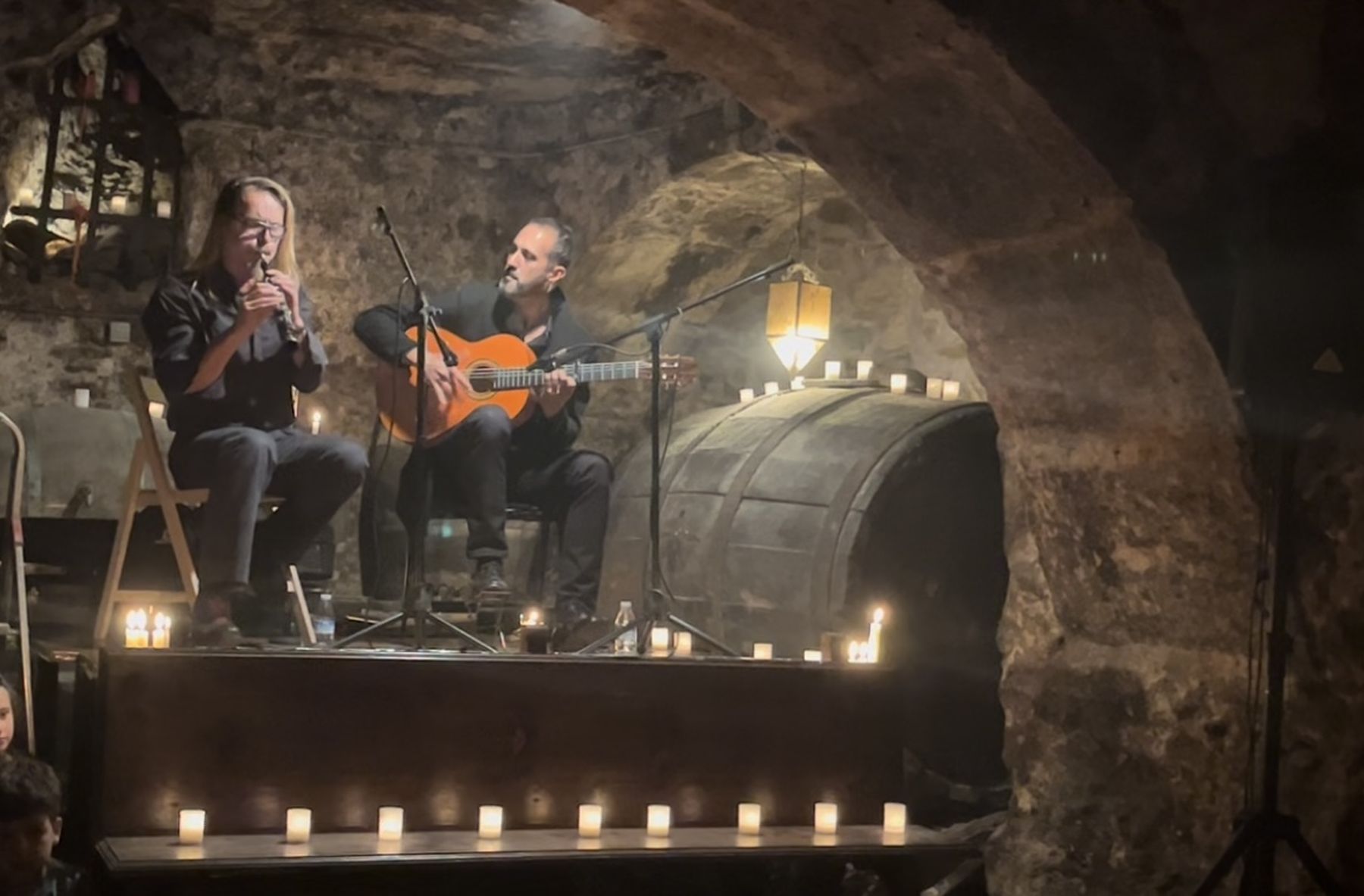 Fotos: Las bodegas subterráneas de Aranda, a la luz de las velas.