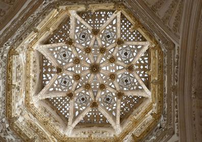 Imagen secundaria 1 - La Catedral de Burgos, primer templo en España en ofrecer visitas para descubrir las matemáticas en el arte