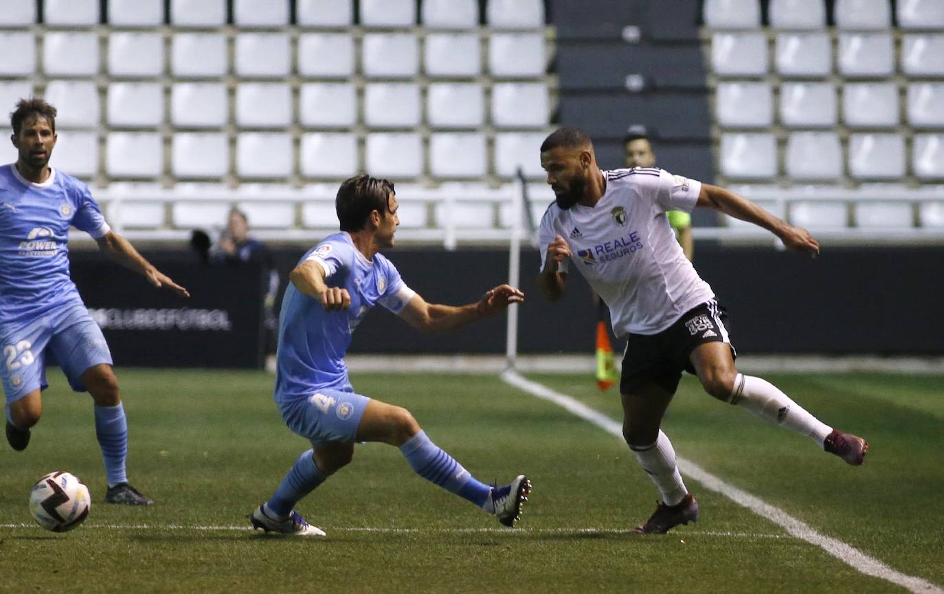 Imágenes de la victoria del Burgos CF ante la UD Ibiza este sábado en El Plantío
