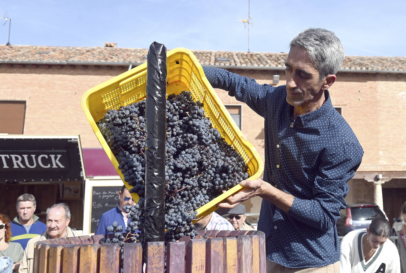 La cosecha del 2022 del Arlanza se caracteriza como «atípica», debido al estrés hídrico experimentado durante el verano, así como por su duración. 