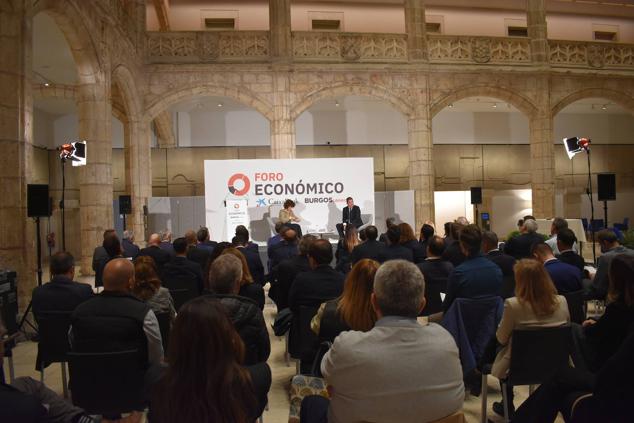 Gerardo Cuerva, presidente de CEPYME, y Gloría Díez, coordinadora de BURGOSconecta 