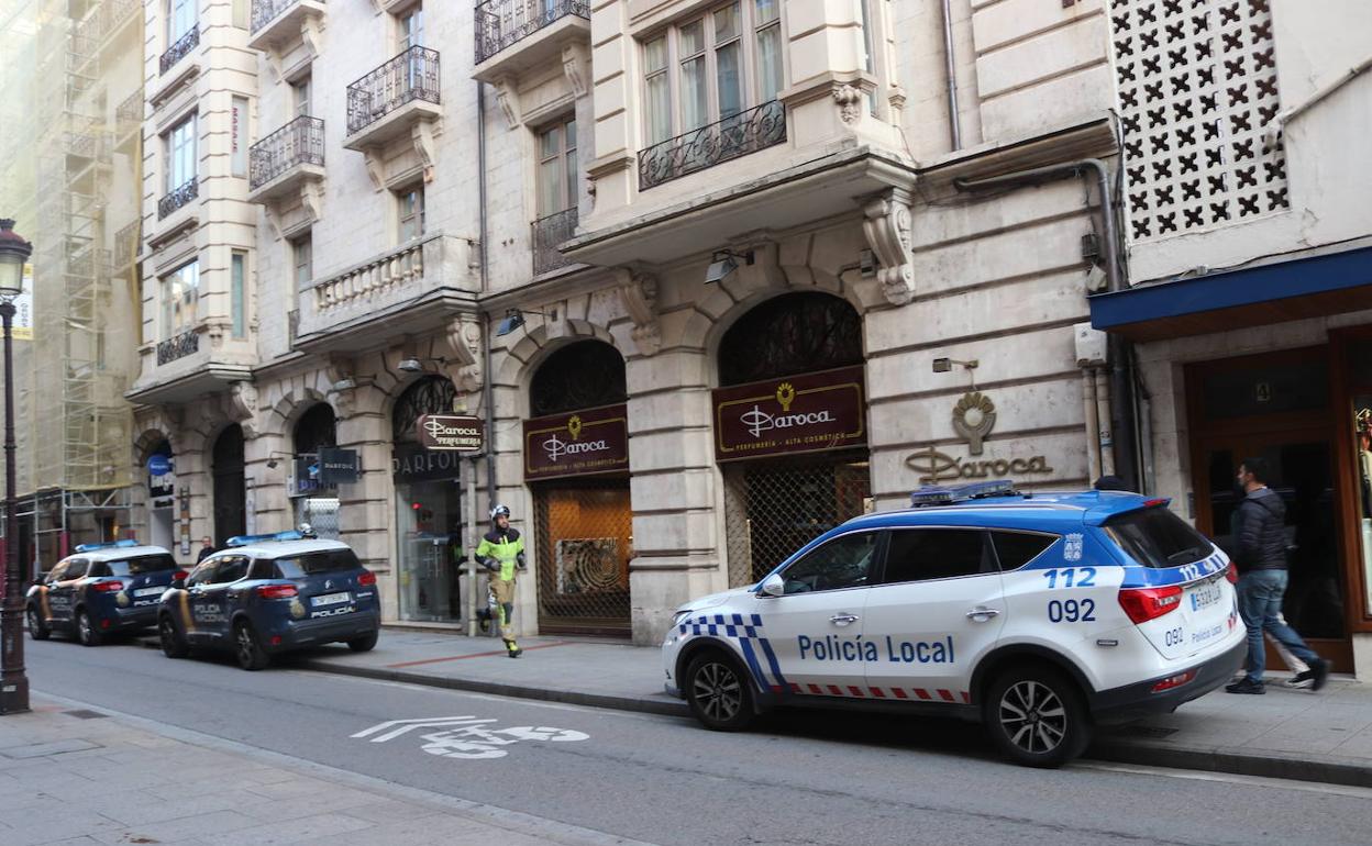 Policía Nacional, Local y los Bomberos de Burgos intervinieron en el suceso.