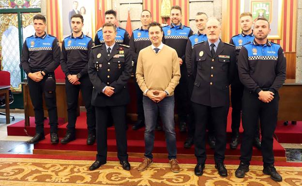 14 policías locales de Burgos toman posesión de su puesto