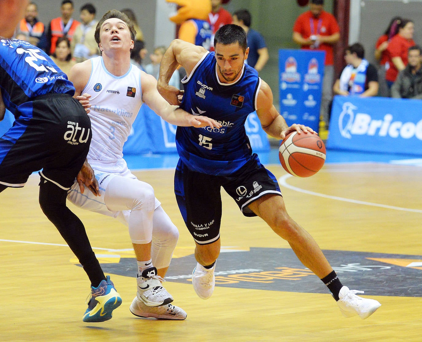 Fotos: Imágenes del partido entre el Hereda San Pablo Burgos y el Guuk Gipuzkoa Basket