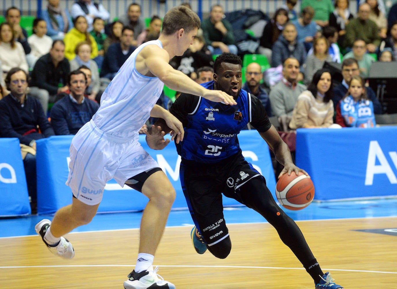 Fotos: Imágenes del partido entre el Hereda San Pablo Burgos y el Guuk Gipuzkoa Basket