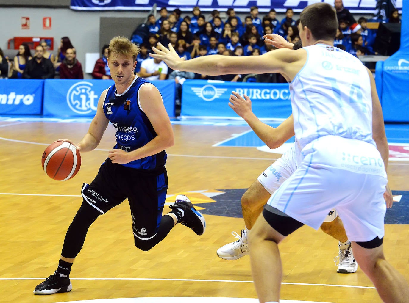 Fotos: Imágenes del partido entre el Hereda San Pablo Burgos y el Guuk Gipuzkoa Basket