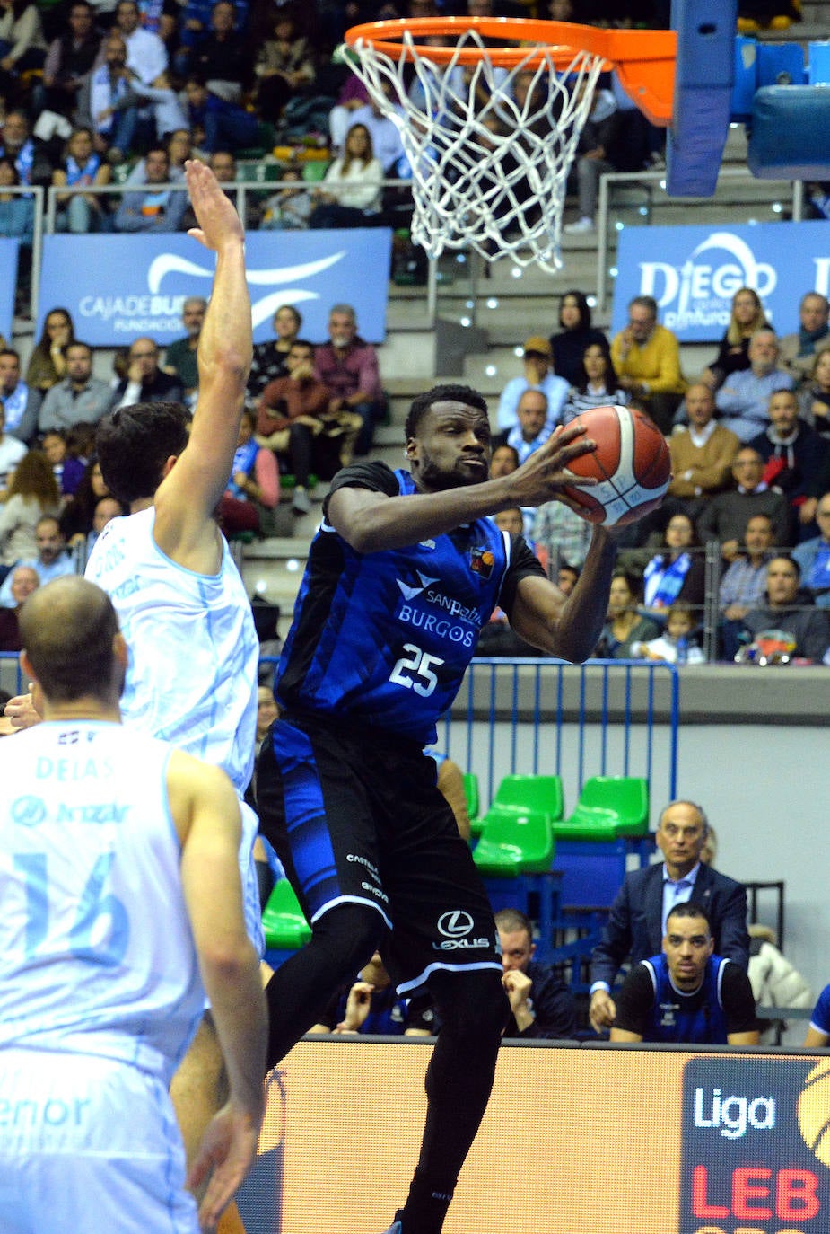 Fotos: Imágenes del partido entre el Hereda San Pablo Burgos y el Guuk Gipuzkoa Basket