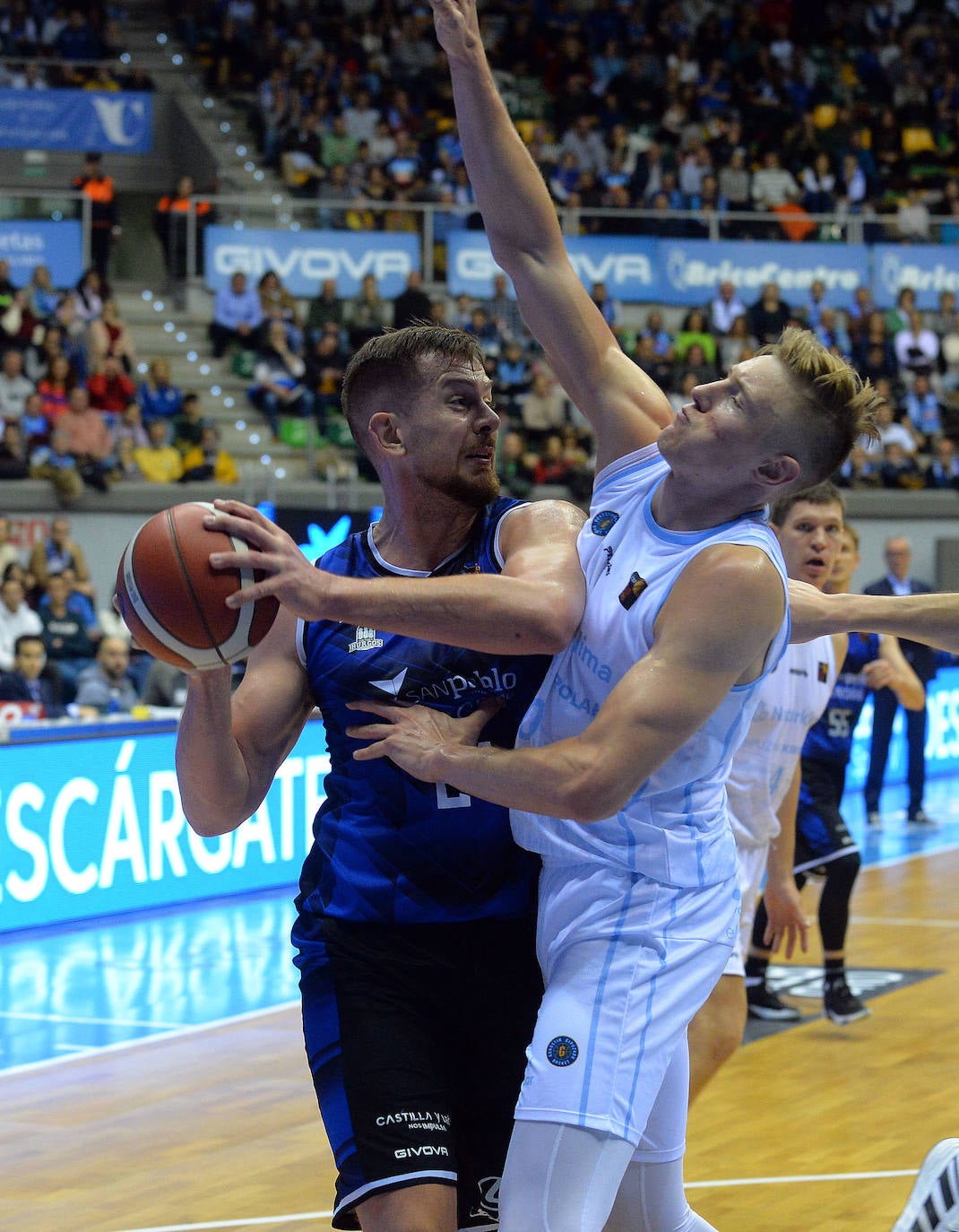 Fotos: Imágenes del partido entre el Hereda San Pablo Burgos y el Guuk Gipuzkoa Basket