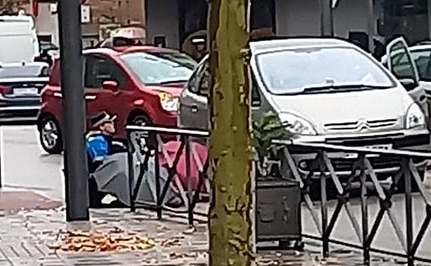 Atropellan a una mujer de 80 años en un paso de peatones en los Jardines de Don Diego