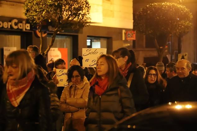 Fotos: El centro de Burgos se llena contra la violencia de género