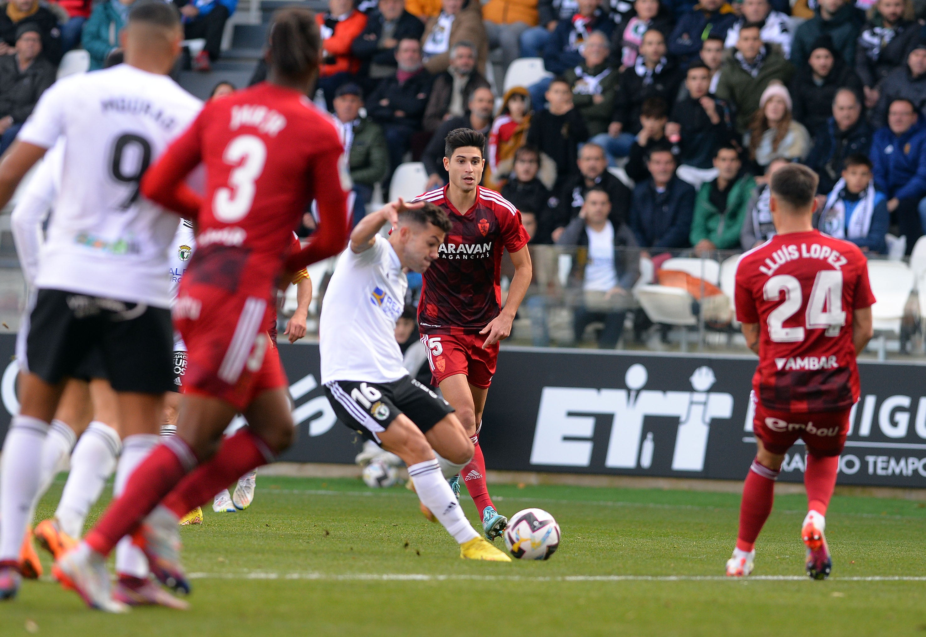 Fotos: El Burgos CF suma un punto en el último suspiro ante el Real Zaragoza