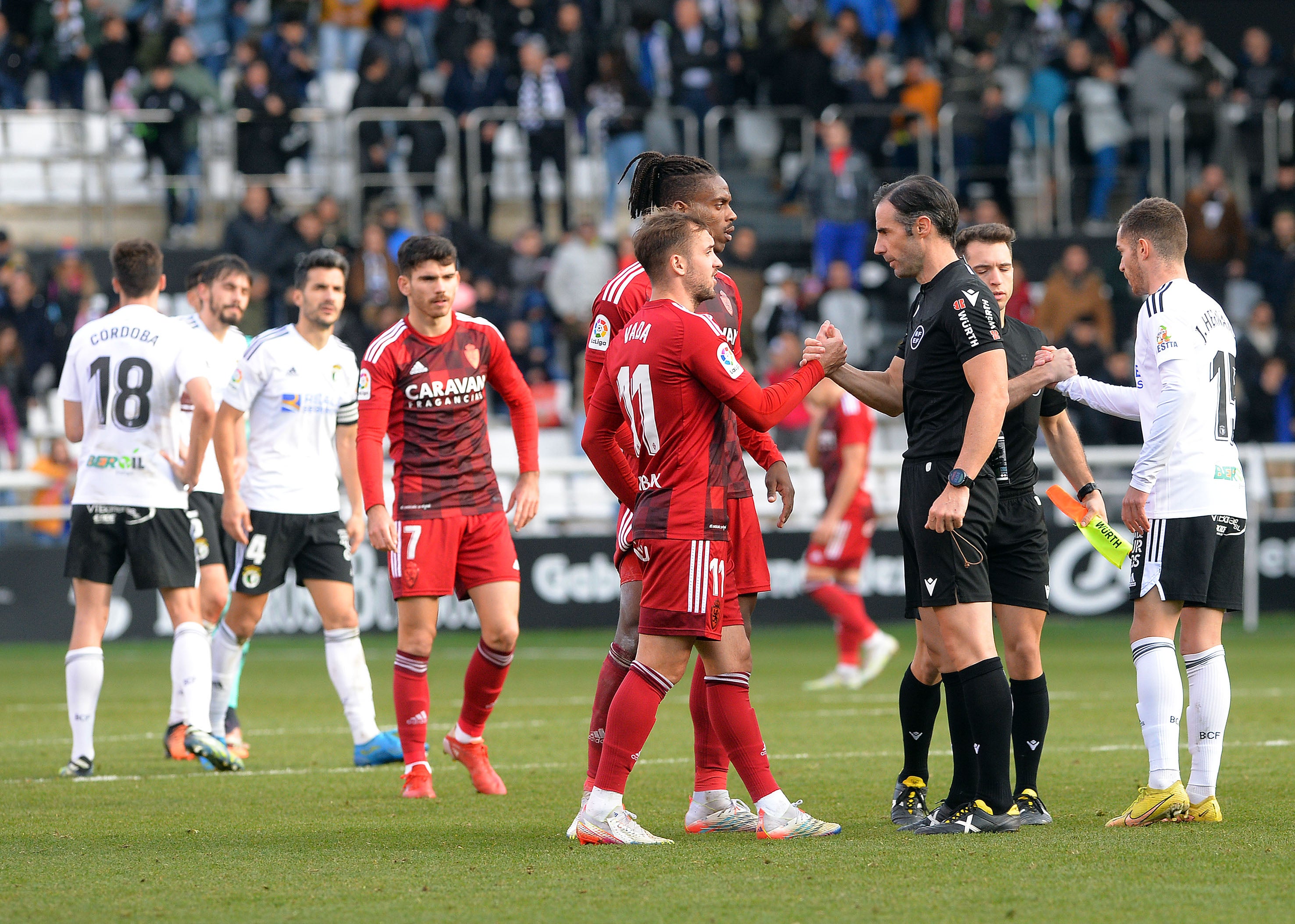 Fotos: El Burgos CF suma un punto en el último suspiro ante el Real Zaragoza