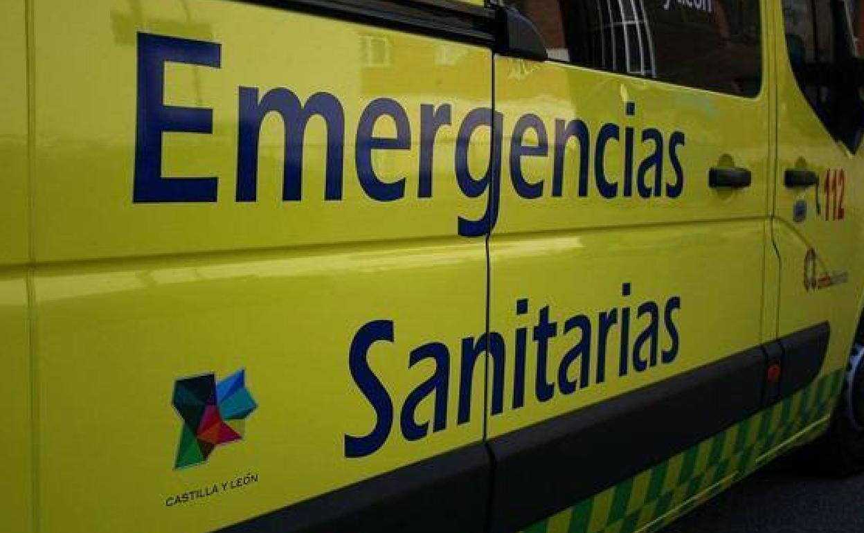 El hombre herido ha tenido que ser trasladado en ambulancia al hospital Santos Reyes de Aranda. 