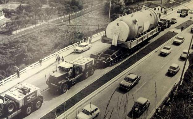 El reactor de Garoña se transportó desde el puerto de Bilbao por carretera. 