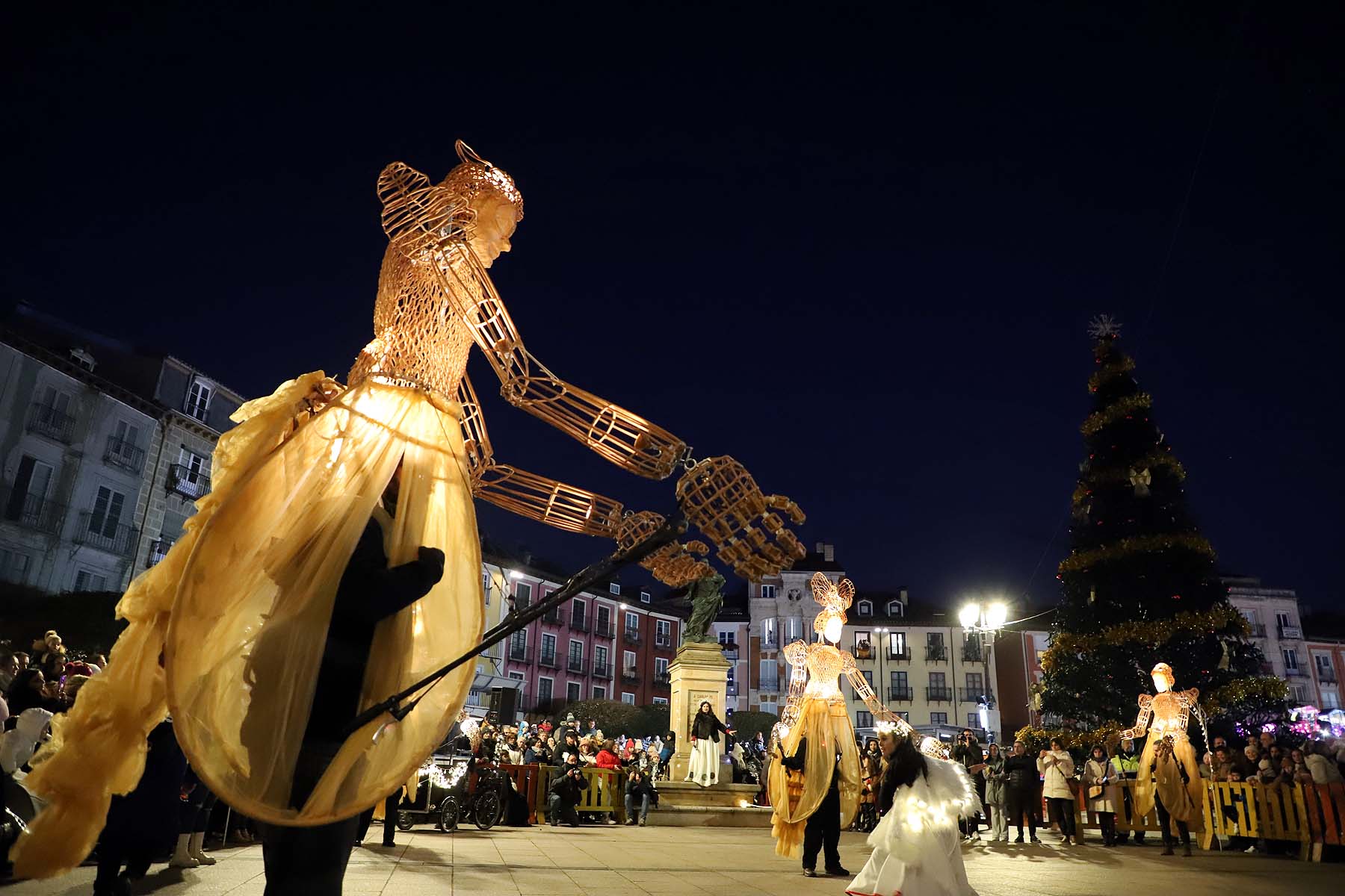 Fotos: Burgos da la bienvenida a la Navidad