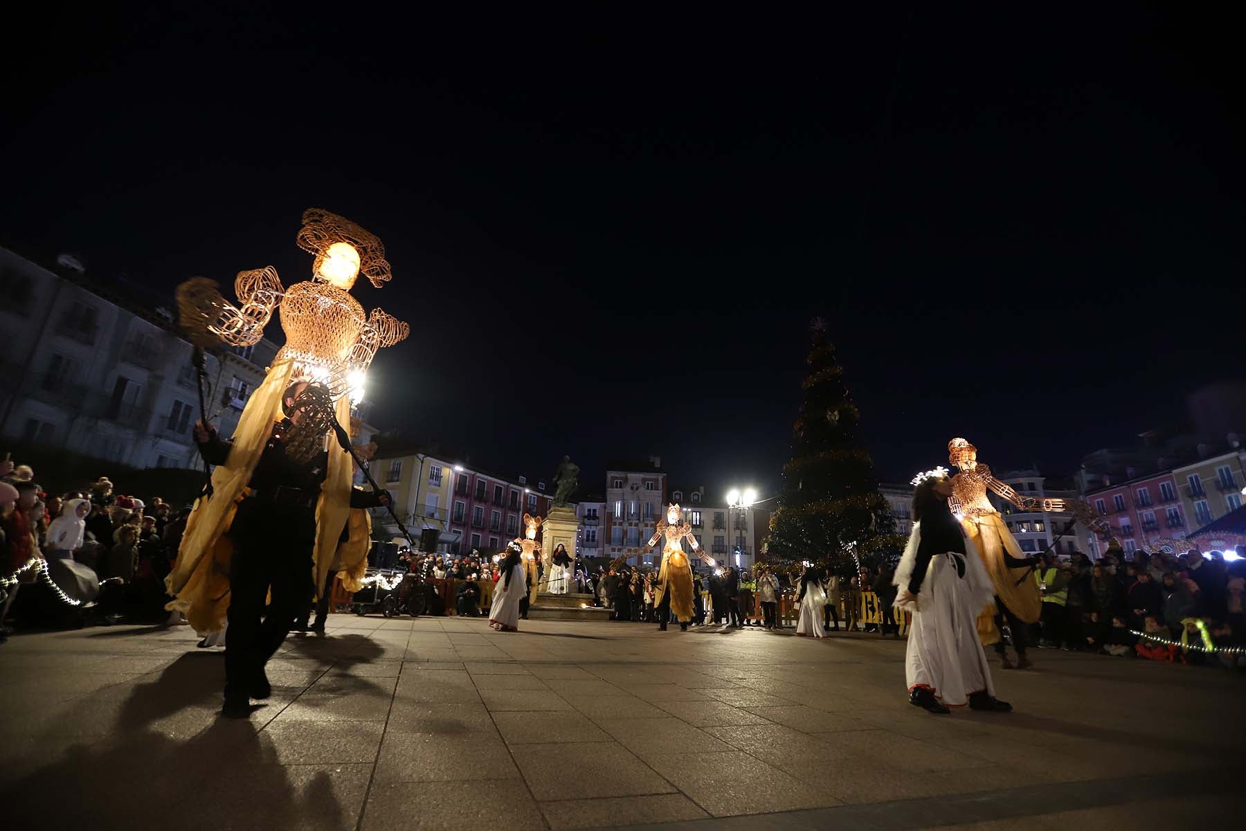 Fotos: Burgos da la bienvenida a la Navidad