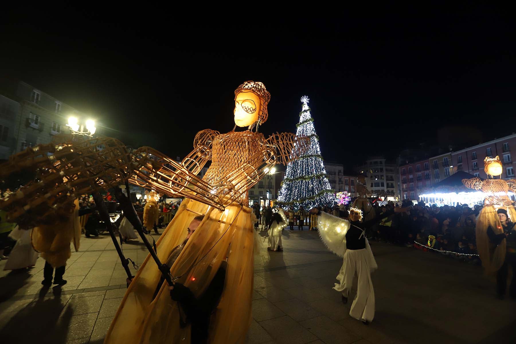 Fotos: Burgos da la bienvenida a la Navidad