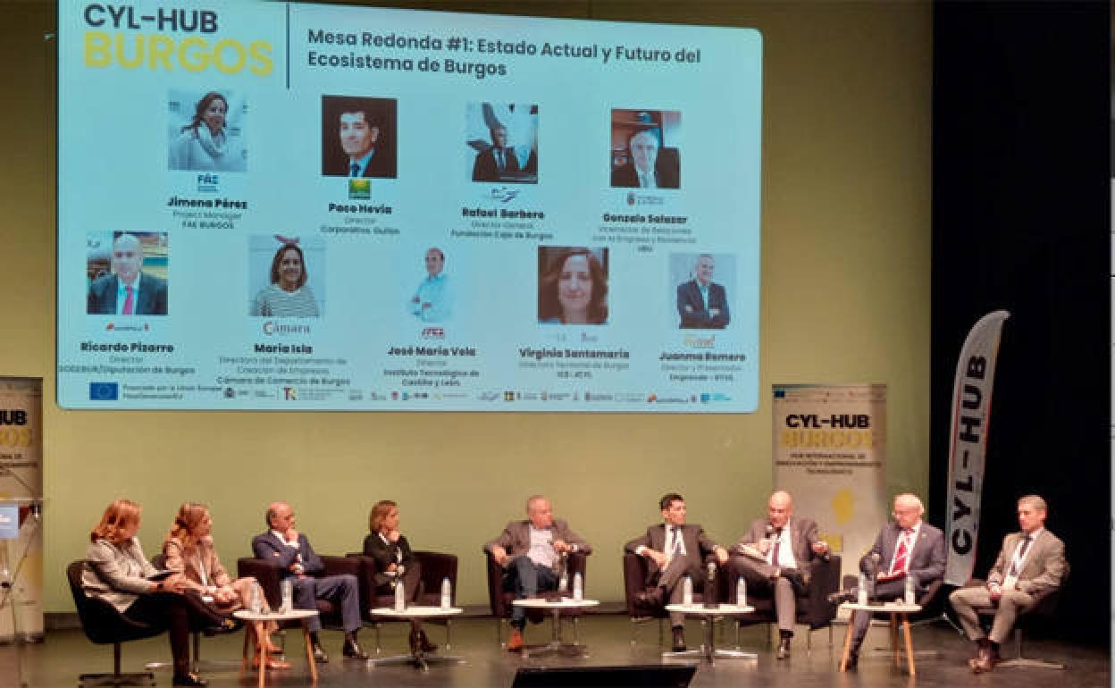 Foto de la mesa redonda 'Estado actual y futuro del ecosistema de Burgos', en CYL-HUB. 