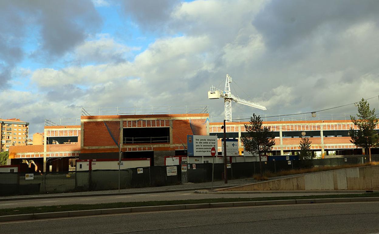 El centro de salud García Lorca sigue en obras.