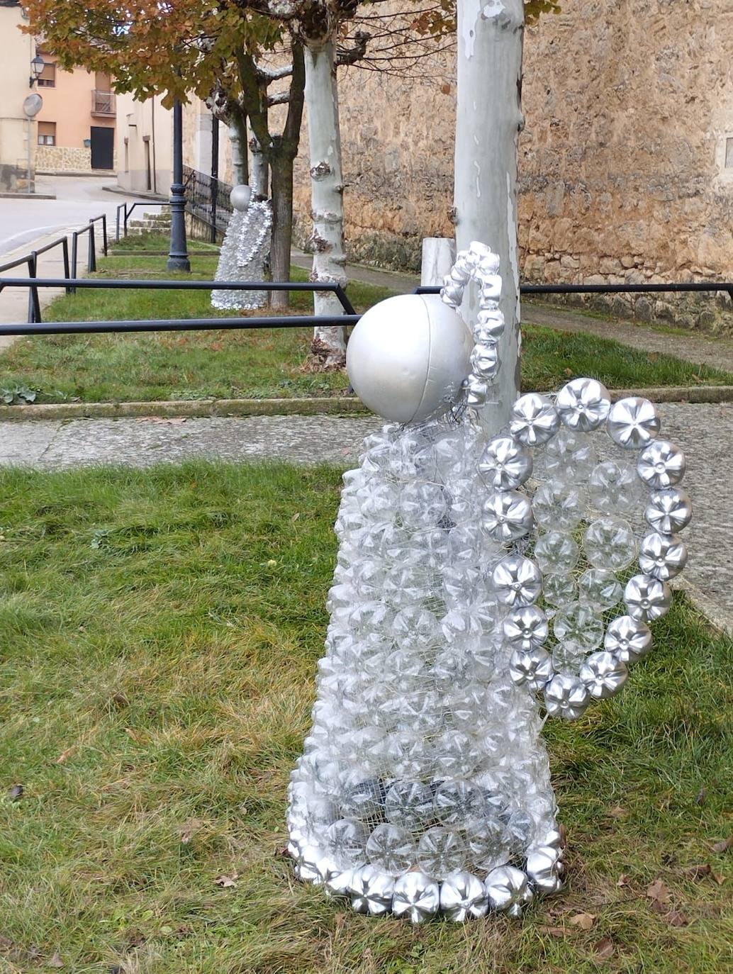 La decoración navideña de Fresnillo de las Dueñas, Gumiel de Izán y Peñaranda de Duero.