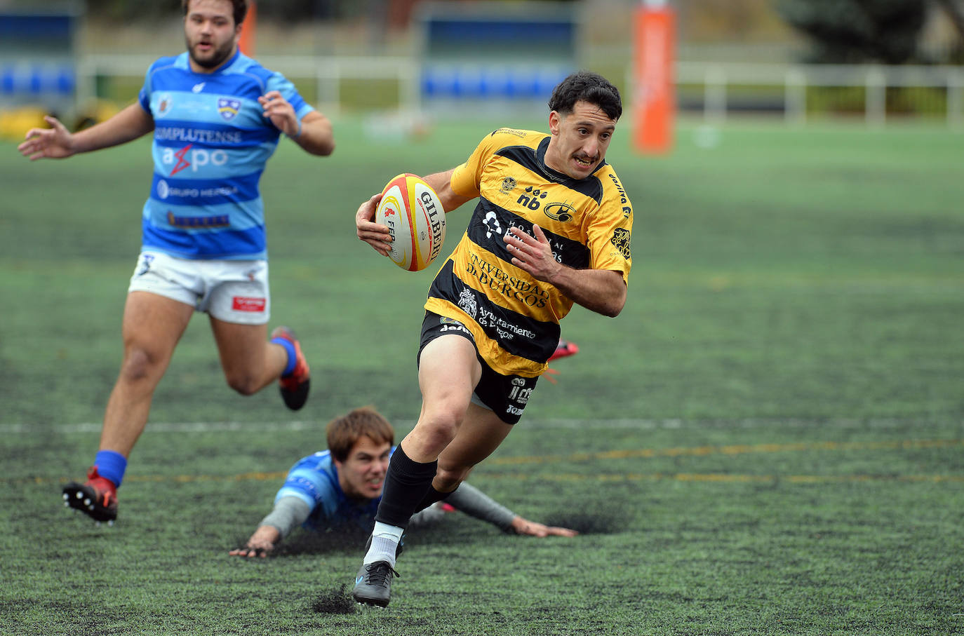 Imágenes de la victoria de Recoletas Burgos UBU ante Complutense Cisneros este domingo en San Amaro