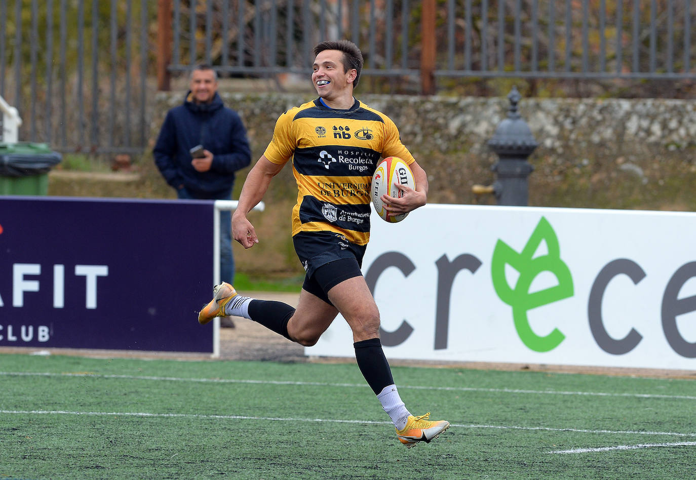 Imágenes de la victoria de Recoletas Burgos UBU ante Complutense Cisneros este domingo en San Amaro