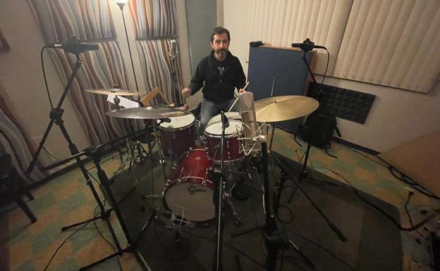 El baterista mirandés Gonzalo del Val emprende en México una gira con mucho «acento»