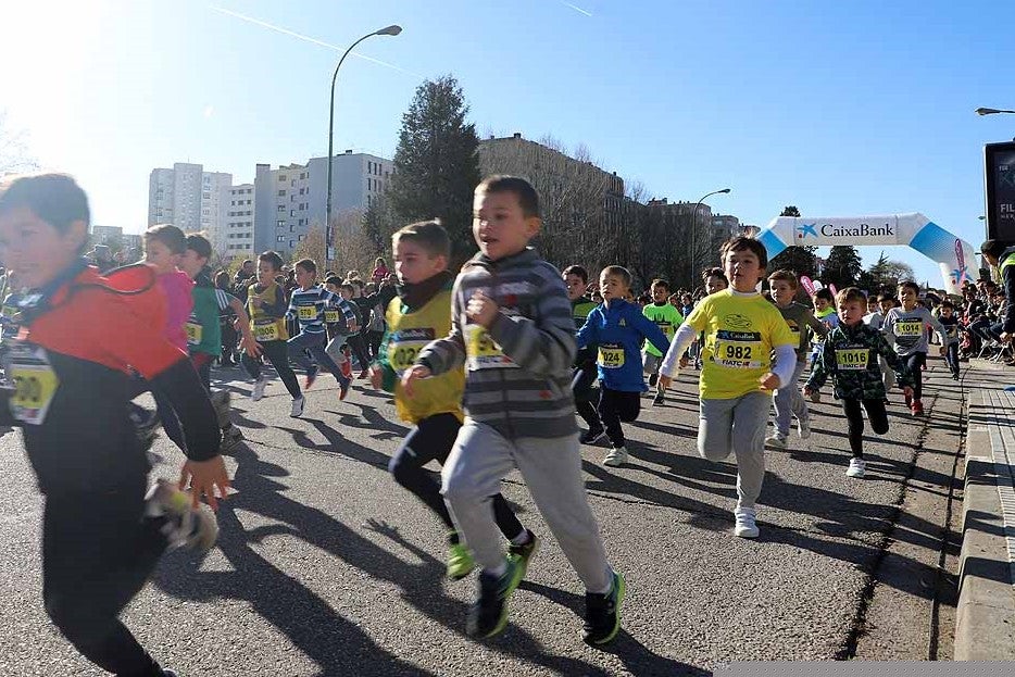 Fotos: Los corredores más pequeños despiden el año en la San Silvestre Cidiana