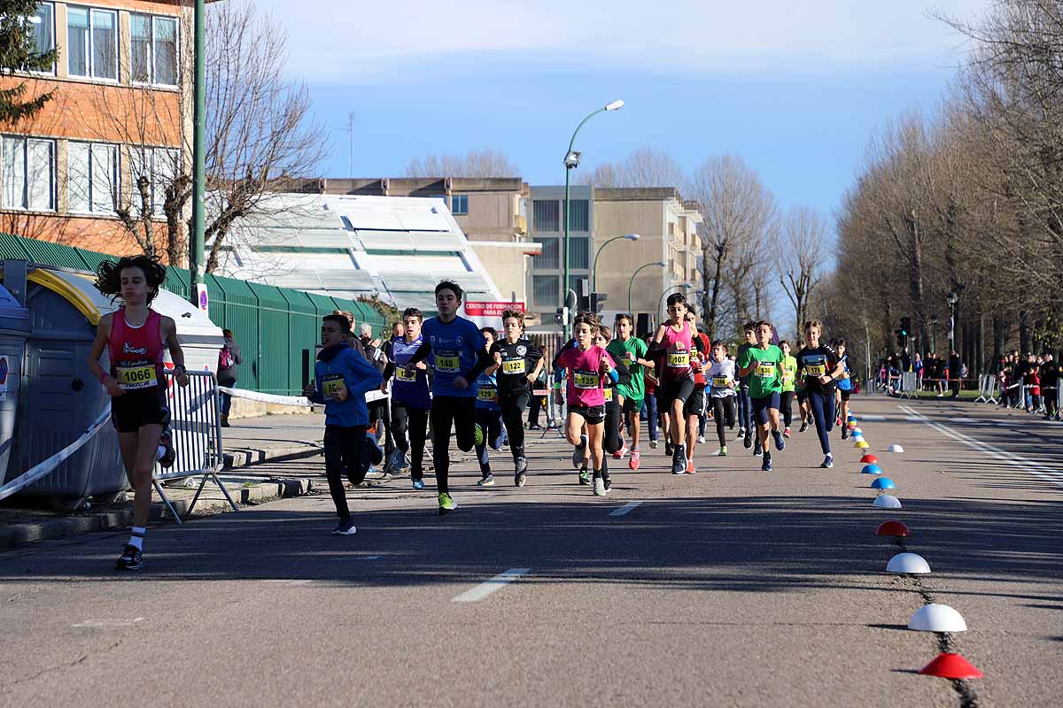 Fotos: Los corredores más pequeños despiden el año en la San Silvestre Cidiana