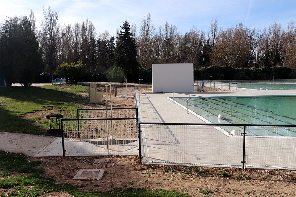 La piscina familiar de El Plantío completa su remodelación