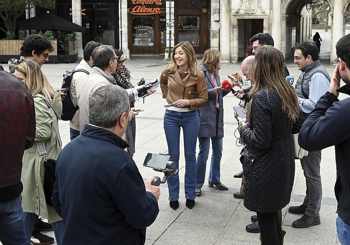 Carolina Blasco ha comparecido ante los medios este jueves en la Plaza Mayor.