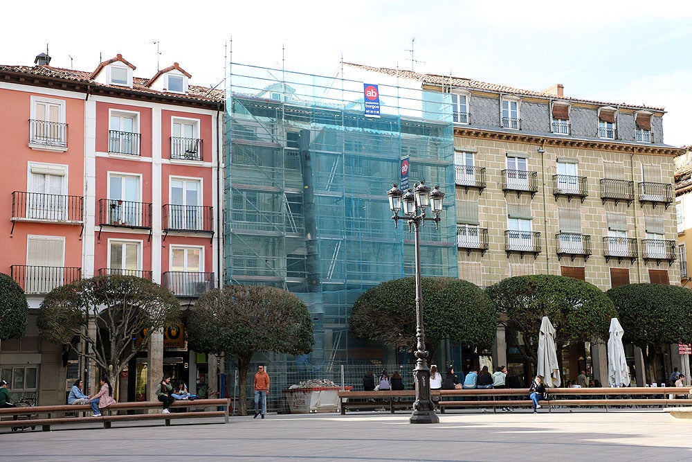 Burgos protege escaparates, fachadas e interiores de sus míticos comercios