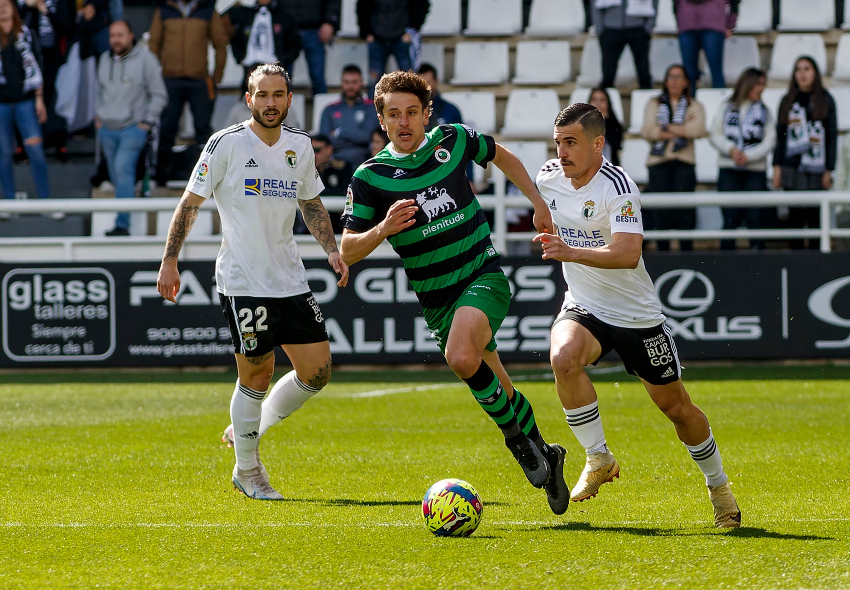 El Burgos CF se hace con la victoria ante un necesitado Racing