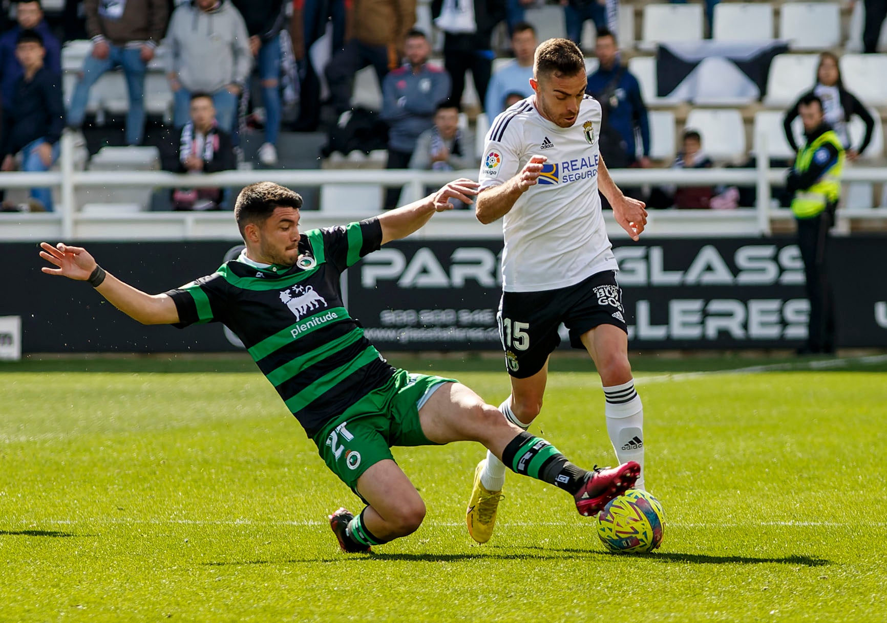 El Burgos CF se hace con la victoria ante un necesitado Racing