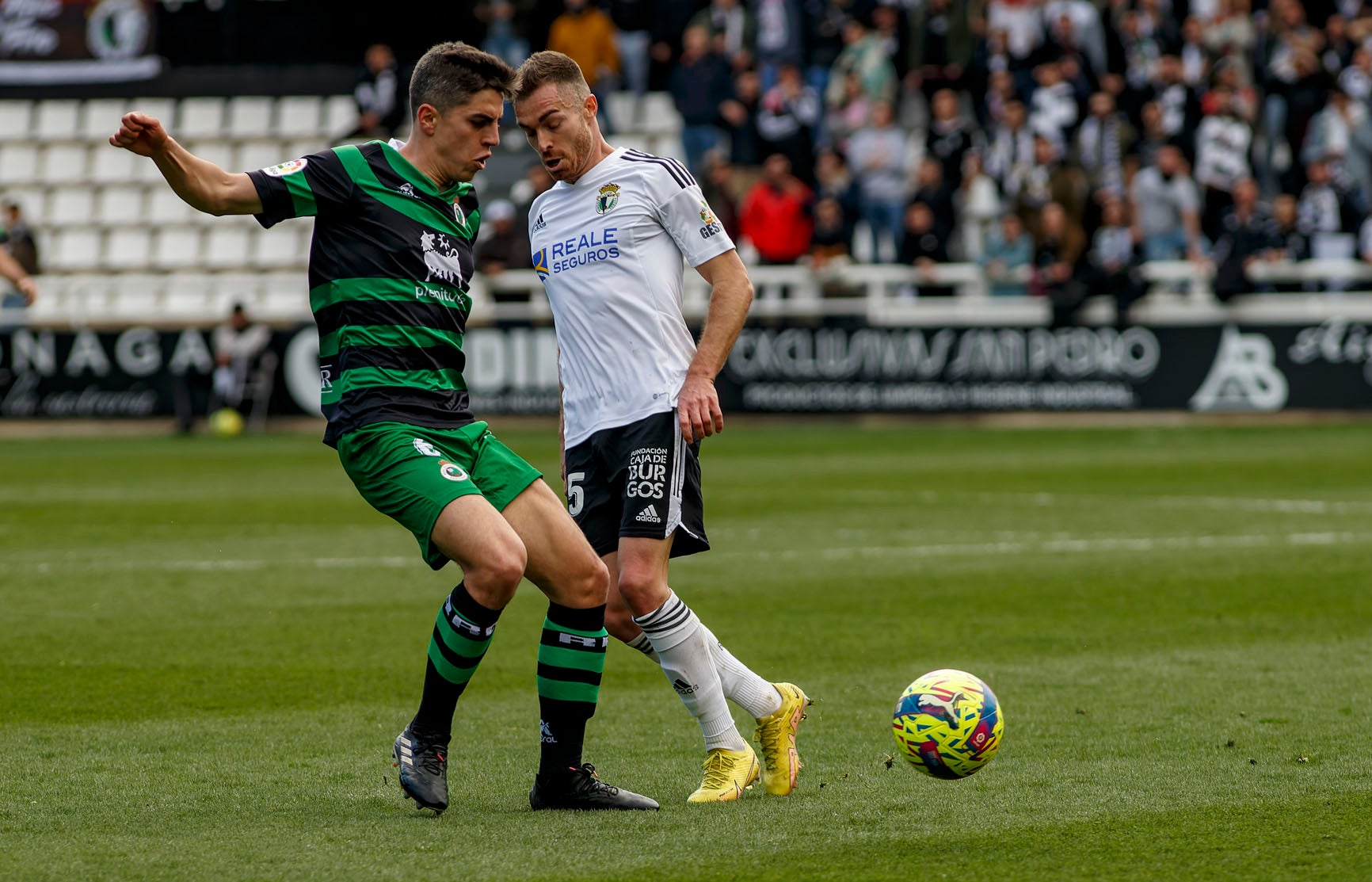 El Burgos CF se hace con la victoria ante un necesitado Racing