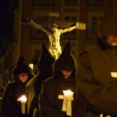 La Semana Santa arranca en Burgos con silencio y devoción