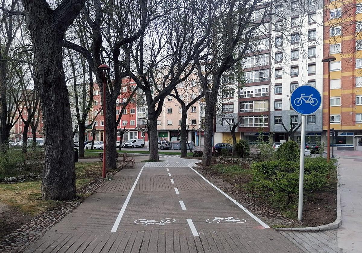 Se ha señalizado ya el carril bici del Paseo de las Fuentecillas.